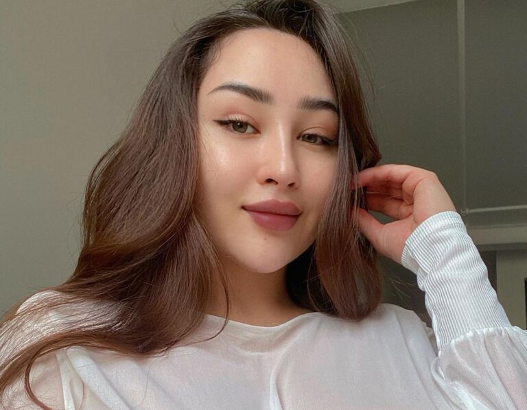 Discover Louisa Khovanski Bio/Wiki & Career Achievements