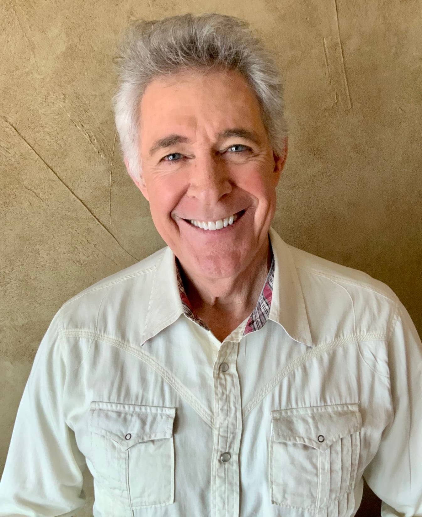 Barry Williams Net Worth: Discover His Wealth in 2024