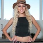 Discover Naomi Woods Bio/Wiki 2024 & Career Achievements